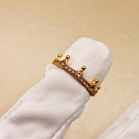 EUC Pandora Pink Sparkling Crown Ring - Picture 6 of 15